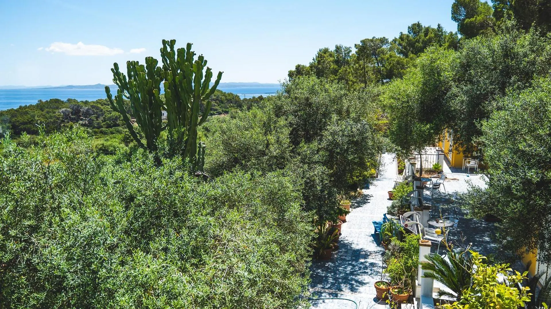 Hotel Paola كارلوفورتي