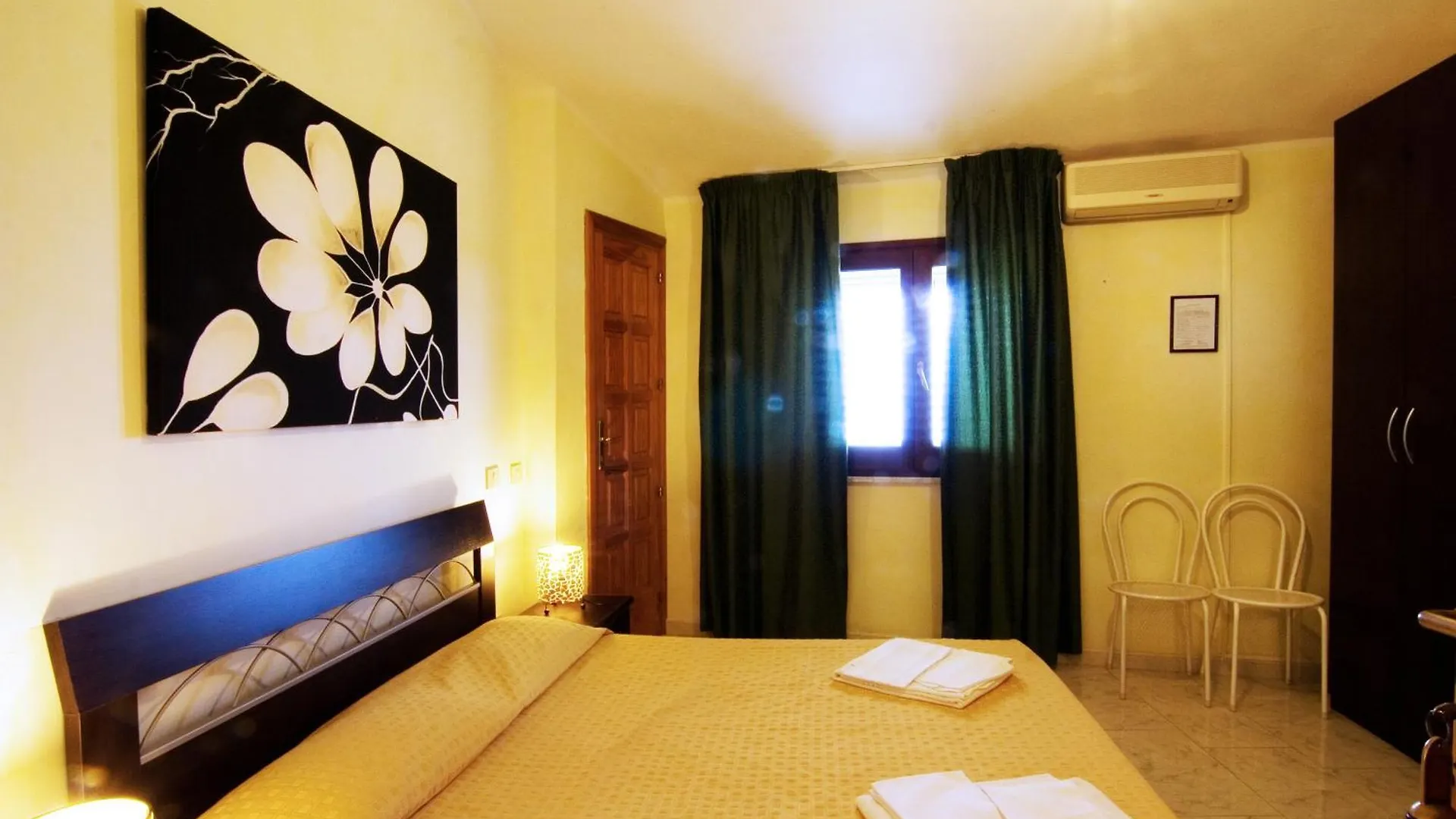 Hotel Paola Carloforte   Carloforte (Isola di San Pietro)